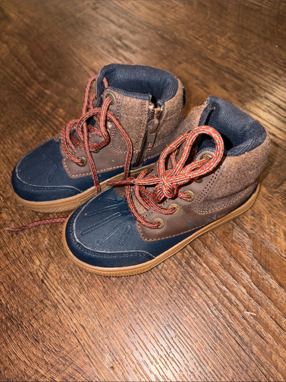 Toddler winter boots - Nautica navy and brown, size 8